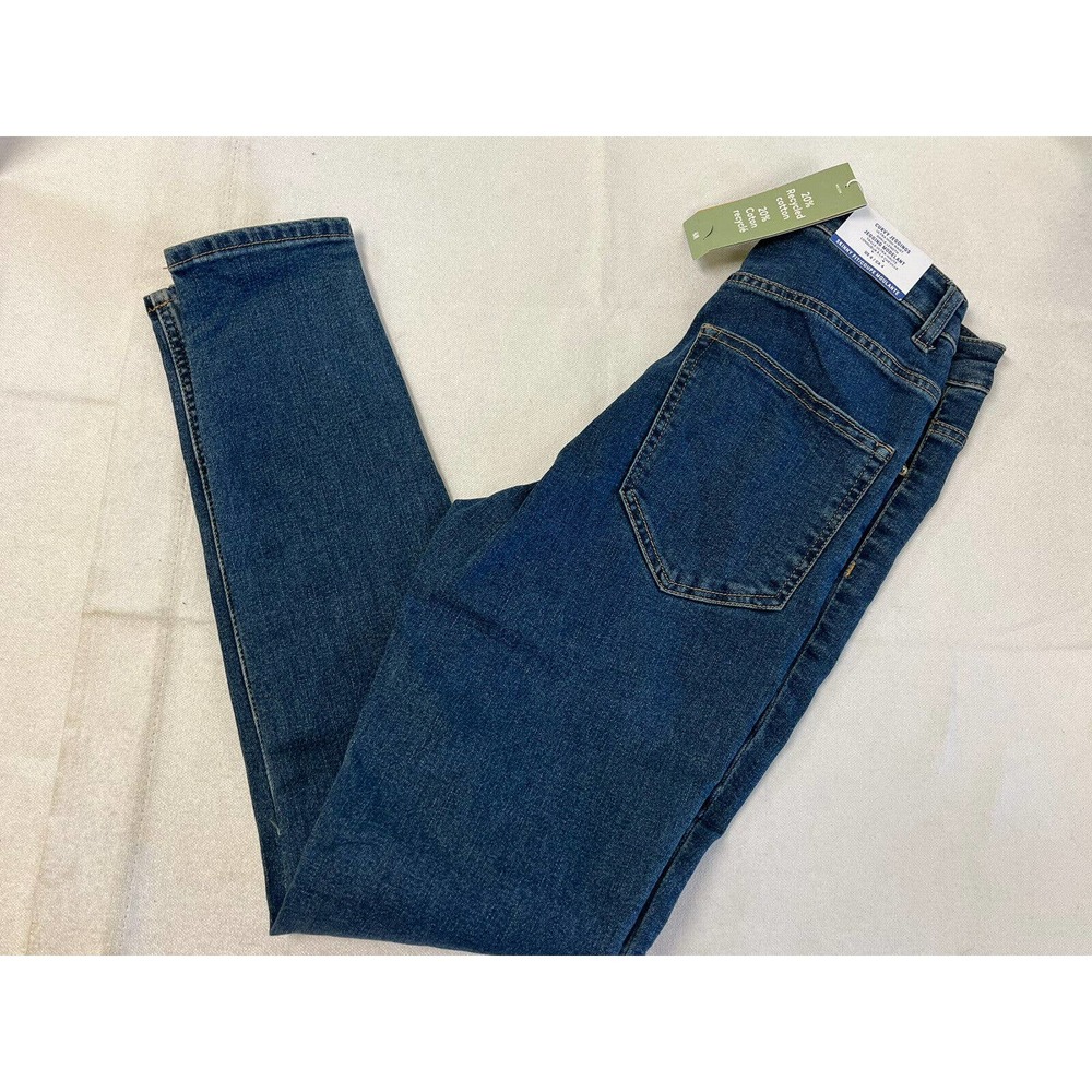 H&M Denim Women's Size 4 Curvy Jegging Ultra High Waist NWT